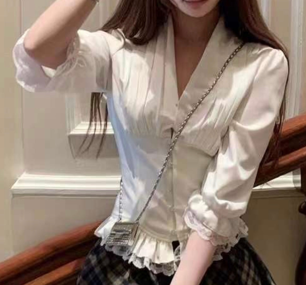 Short lace shirt