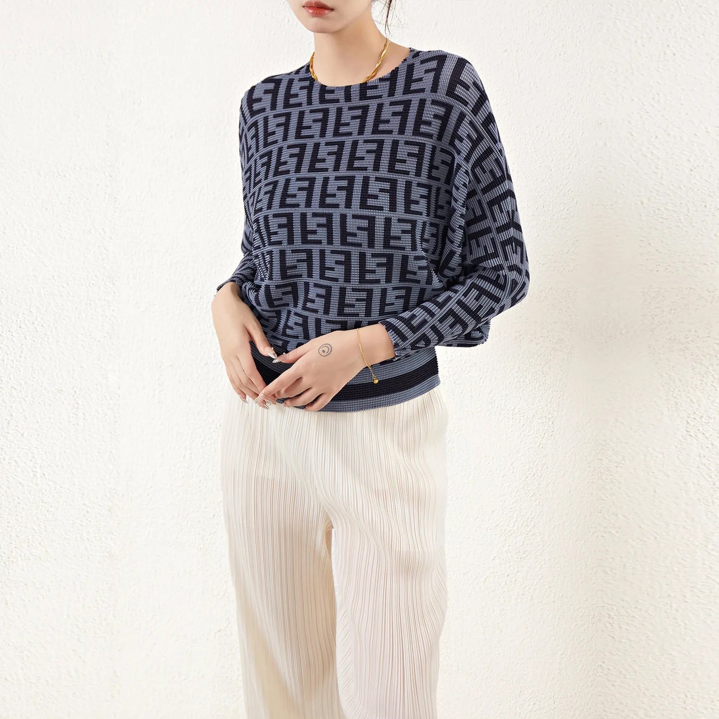 ISSEY MIYAKE LETTER TOP
