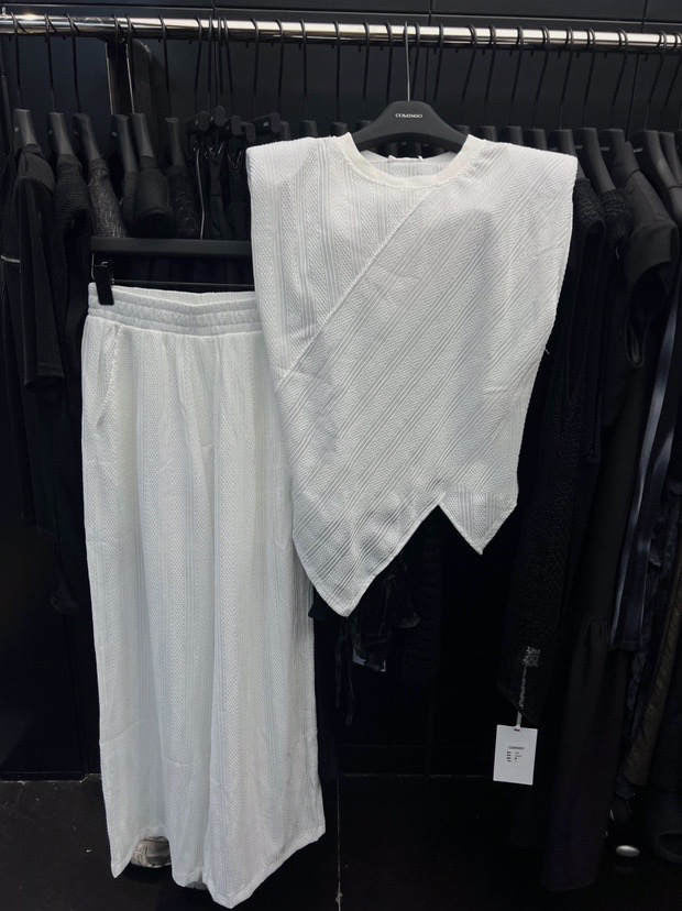 Irregular shoulder padded top&pants set