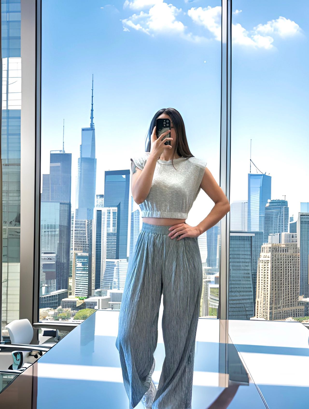 Vertical pleated straight-leg wide-leg pants